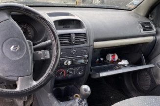 Poignee interieur avant droit RENAULT CLIO 2