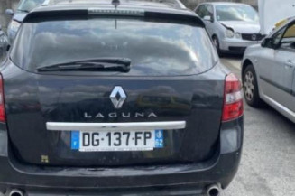 Pare boue avant gauche RENAULT LAGUNA 3