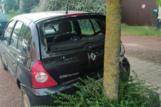 Poignee interieur arriere droit RENAULT CLIO 2 CAMPUS