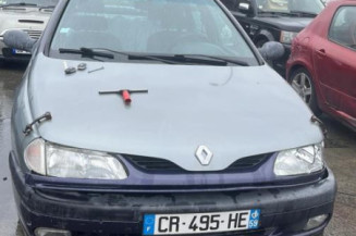 Bandeau de feu malle/hayon RENAULT LAGUNA 1