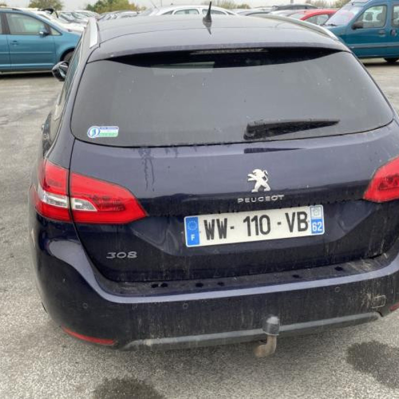 Vitre arriere droit PEUGEOT 308 2 SW Photo n°9