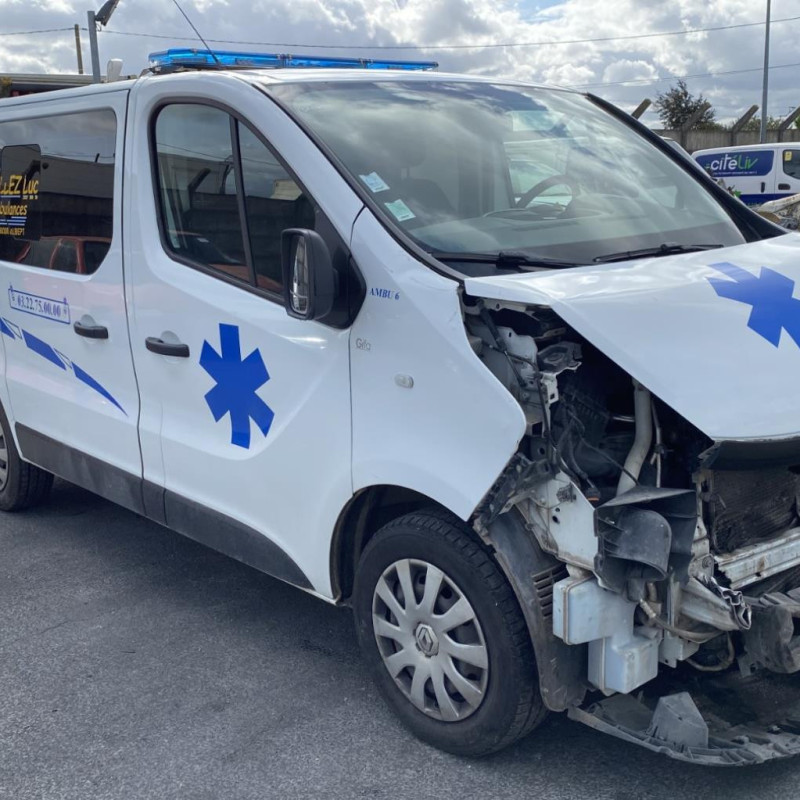 RENAULT TRAFIC 3 COURT PHASE 1 1.6 DCI - 16V TURBO Photo n°2