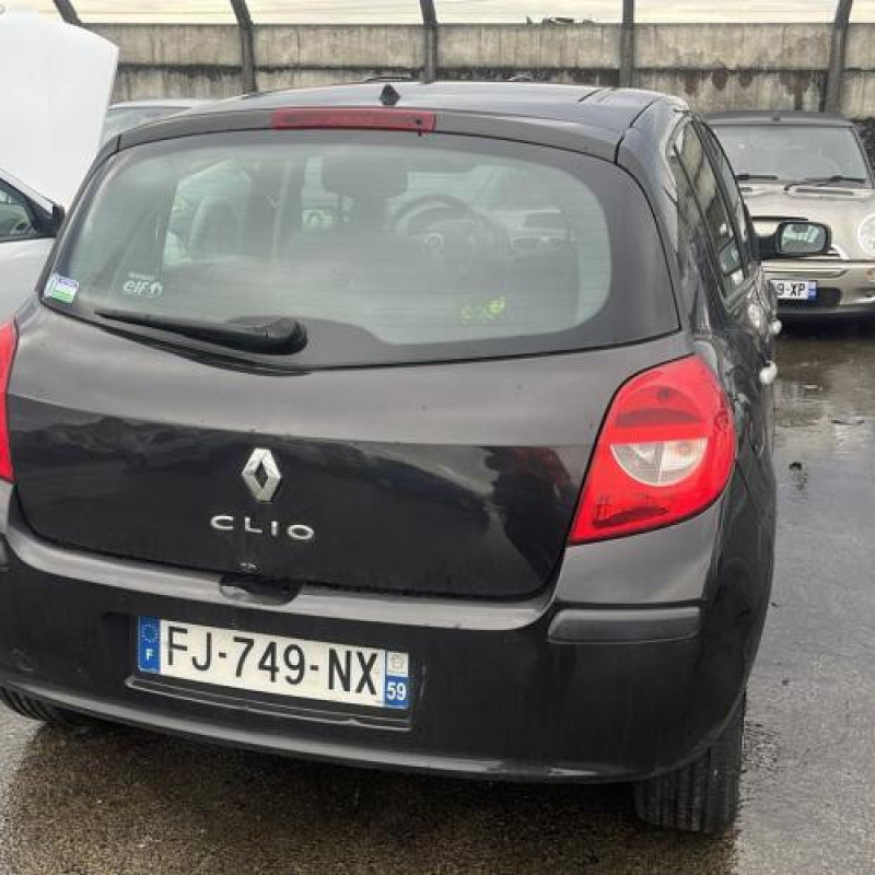 Boitier UCH RENAULT CLIO 3 Photo n°8