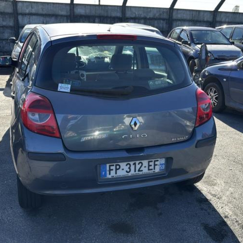 Boitier UCH RENAULT CLIO 3 Photo n°8