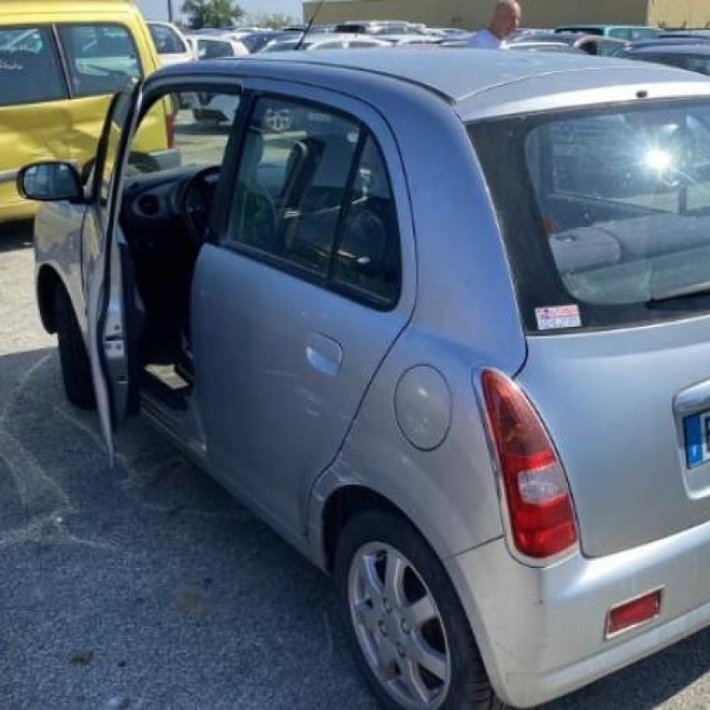 Porte arriere droit DAIHATSU TREVIS Photo n°10