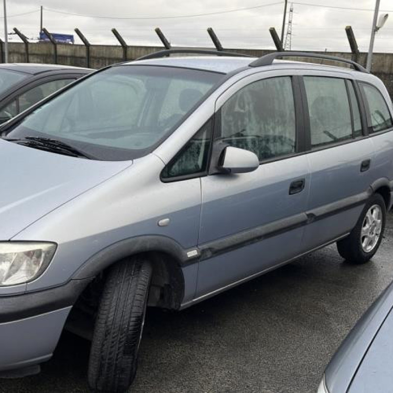 Vitre arriere droit OPEL ZAFIRA A Photo n°8