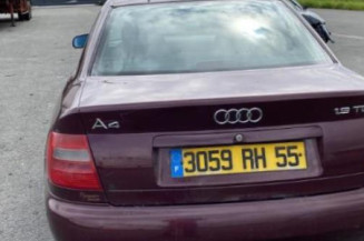 Optique avant secondaire droit (feux)(clignotant) AUDI A4 1