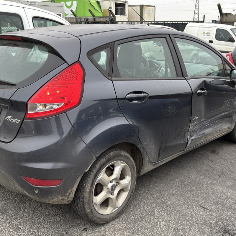 FORD FIESTA 6 PHASE 1 1.6 TDCI - 8V TURBO Photo n°3