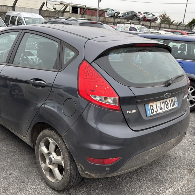 FORD FIESTA 6 PHASE 1 1.6 TDCI - 8V TURBO Photo n°4