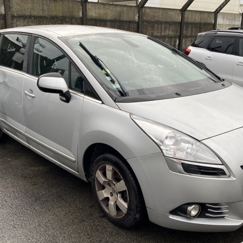 PEUGEOT 5008 1 PHASE 1 1.6 HDI - 8V TURBO Photo n°2