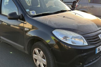 Boitier UCH DACIA SANDERO 1