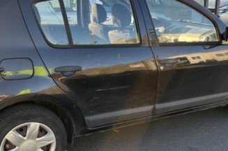 Boitier UCH DACIA SANDERO 1