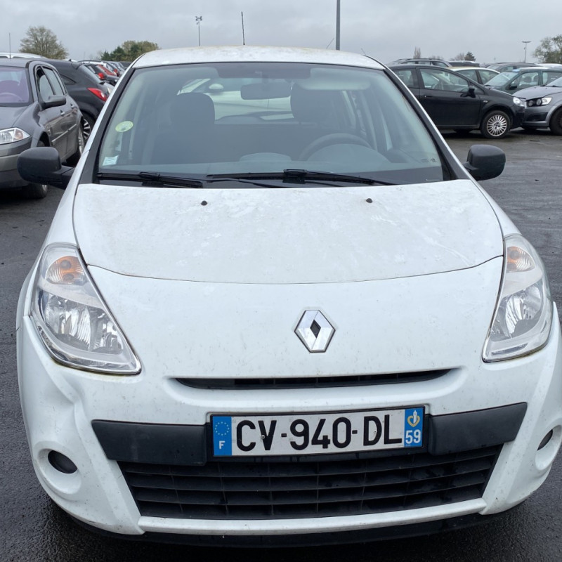 RENAULT CLIO 3 PHASE 2 1.5 DCI - 8V TURBO Photo n°8