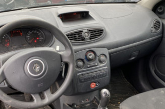 RENAULT CLIO 3 PHASE 2 1.5 DCI - 8V TURBO