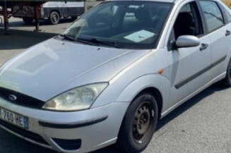 Pare choc arriere FORD FOCUS 1