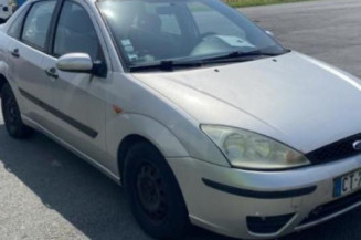 Pare choc arriere FORD FOCUS 1