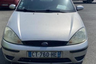 Pare choc arriere FORD FOCUS 1