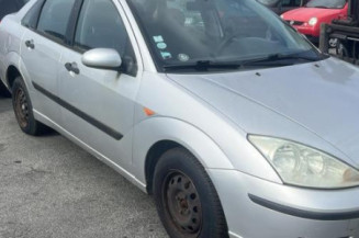 Pare choc arriere FORD FOCUS 1