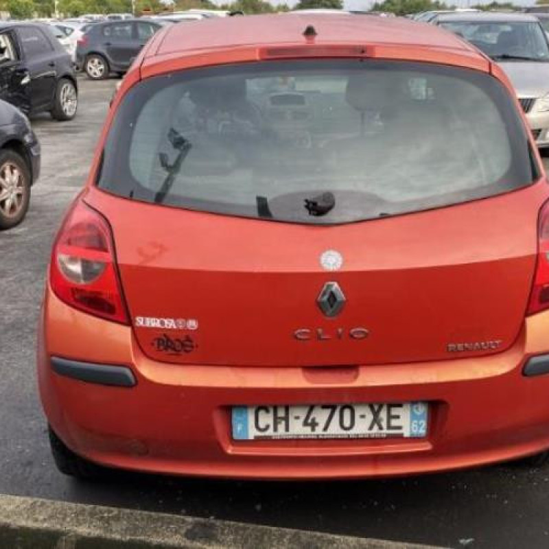 Boitier UCH RENAULT CLIO 3 Photo n°8