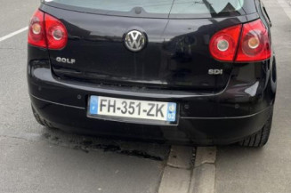 Pare choc arriere VOLKSWAGEN GOLF 5