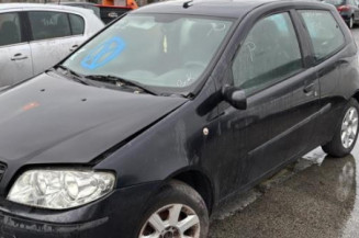 Custode arriere droit FIAT PUNTO 2