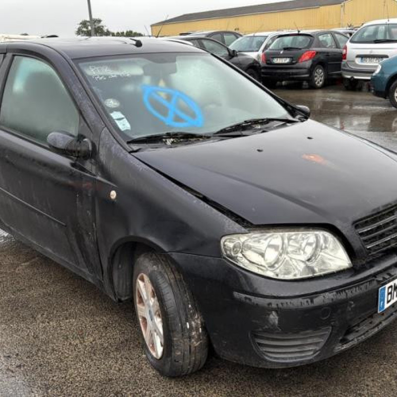 Custode arriere droit FIAT PUNTO 2 Photo n°6