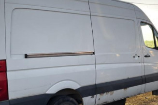 Pare choc arriere VOLKSWAGEN CRAFTER 1