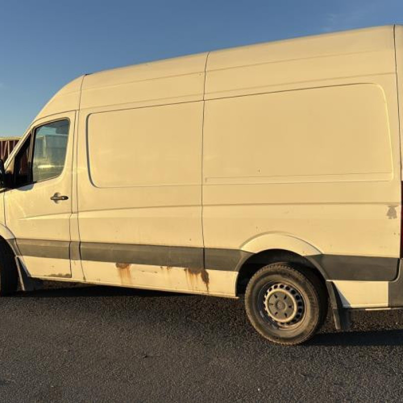 Pare choc arriere VOLKSWAGEN CRAFTER 1 Photo n°8