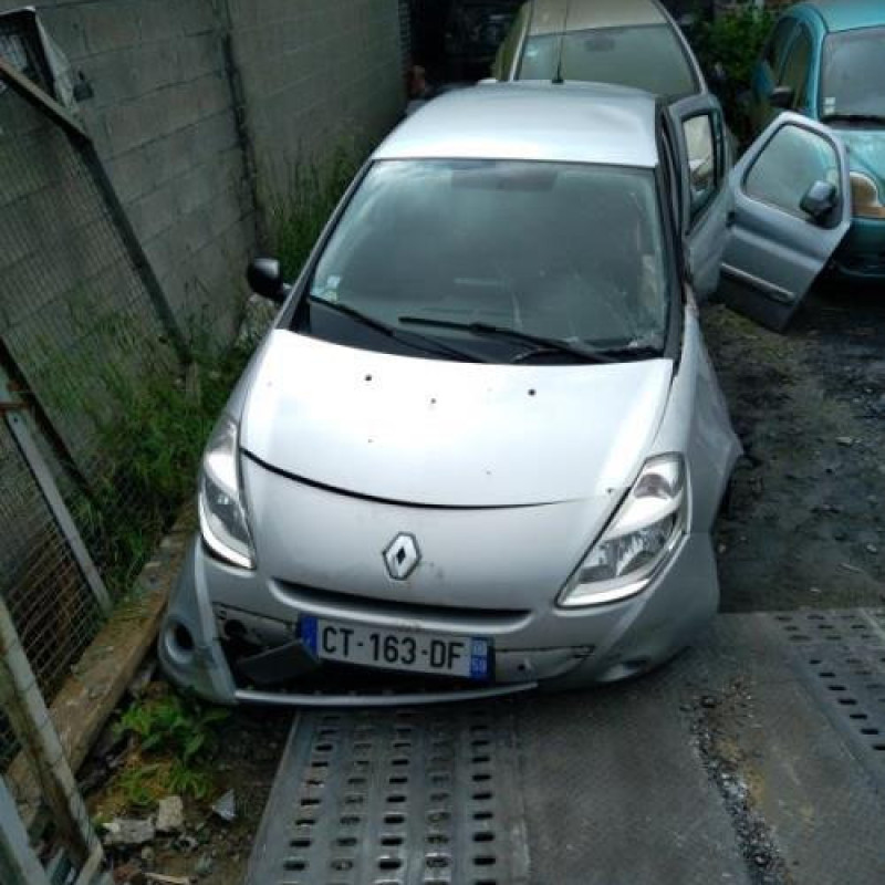 Boitier UCH RENAULT CLIO 3 Photo n°4