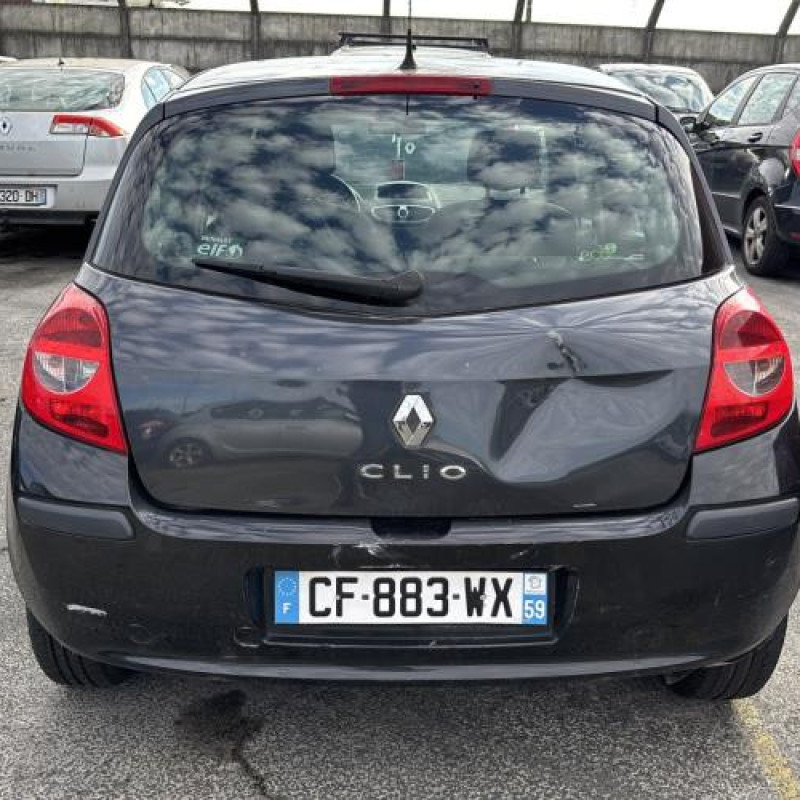 Boitier UCH RENAULT CLIO 3 Photo n°8