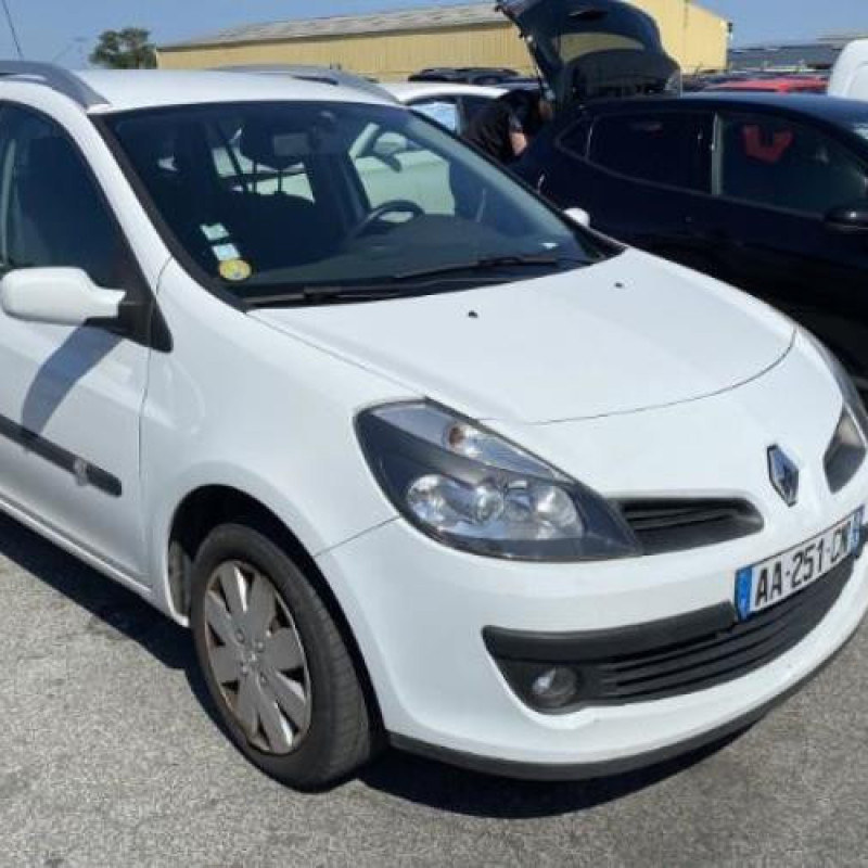 Boitier UCH RENAULT CLIO 3 Photo n°7