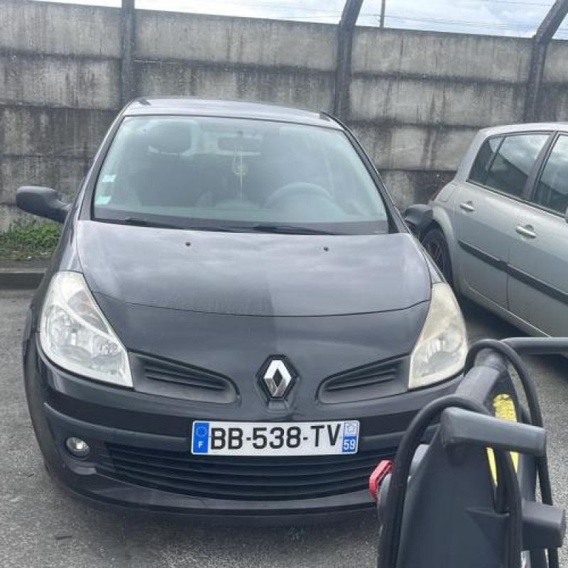 Boitier UCH RENAULT CLIO 3 Photo n°5