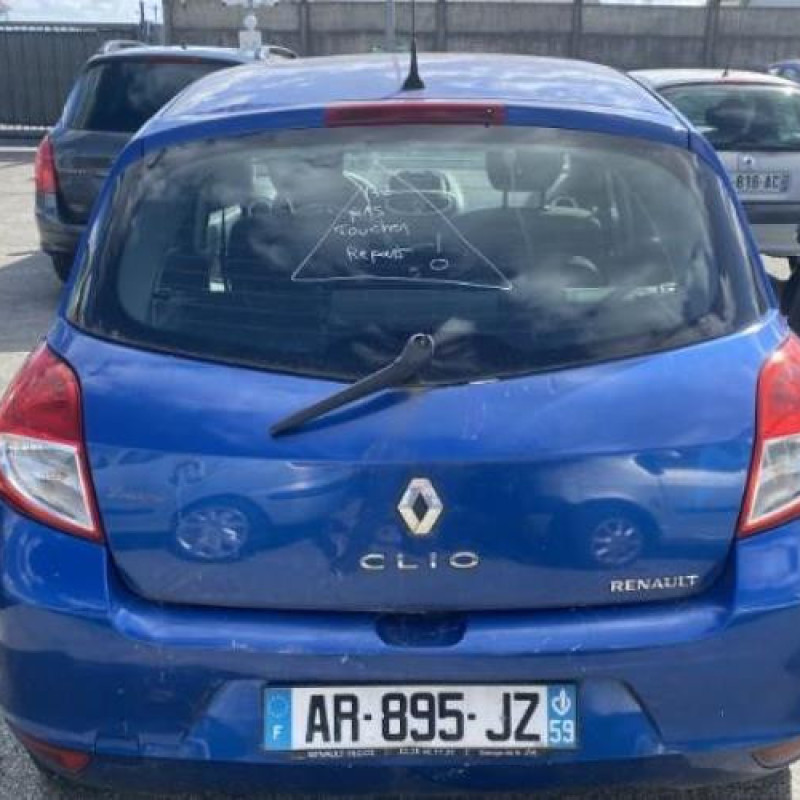 Boitier UCH RENAULT CLIO 3 Photo n°8