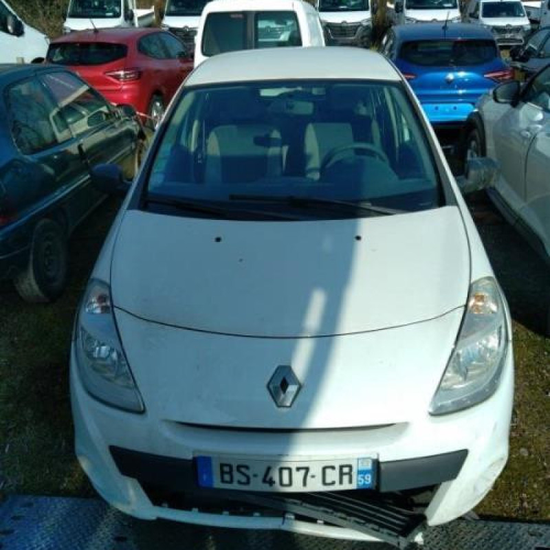 Boitier UCH RENAULT CLIO 3 Photo n°4