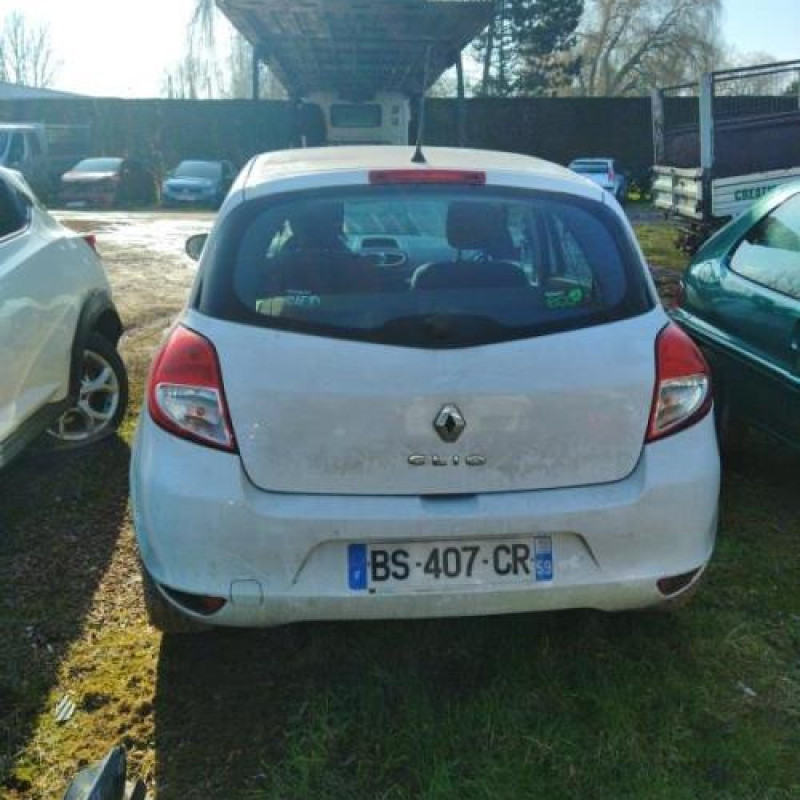 Boitier UCH RENAULT CLIO 3 Photo n°7