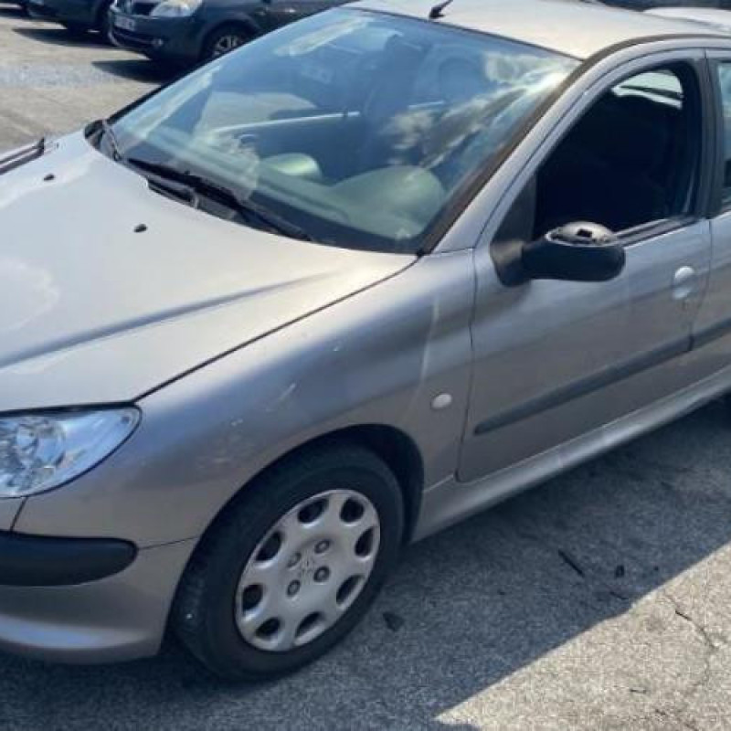 Pare choc arriere PEUGEOT 206 Photo n°9