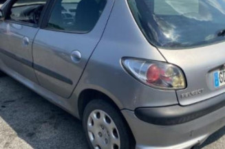 Pare choc arriere PEUGEOT 206