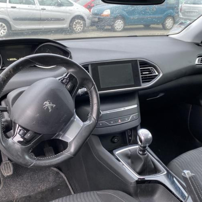 Poignee interieur avant droit PEUGEOT 308 2 SW Photo n°19