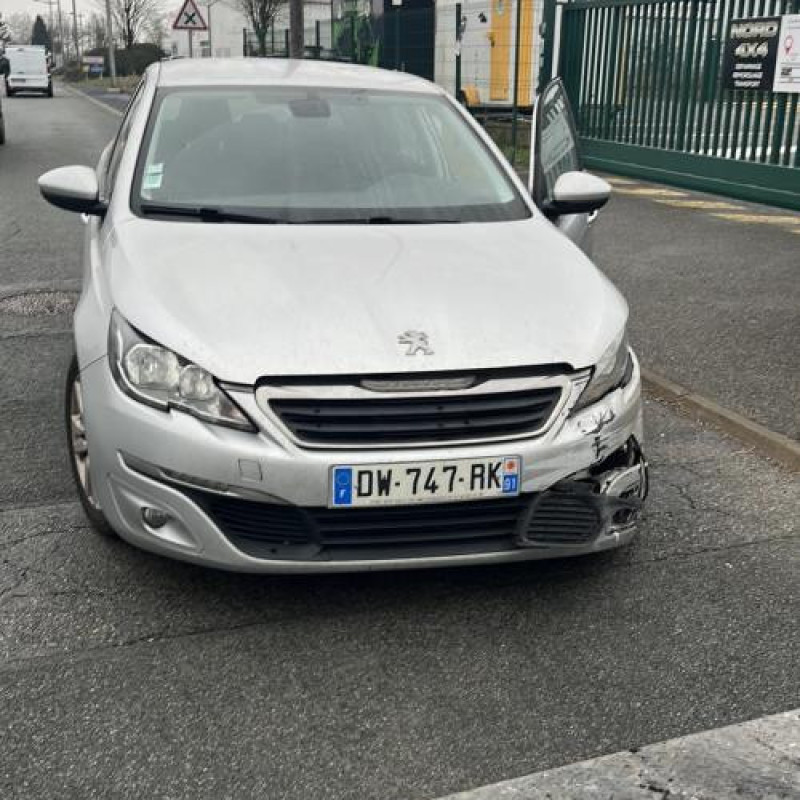 Poignee porte arriere gauche PEUGEOT 308 2 SW Photo n°4