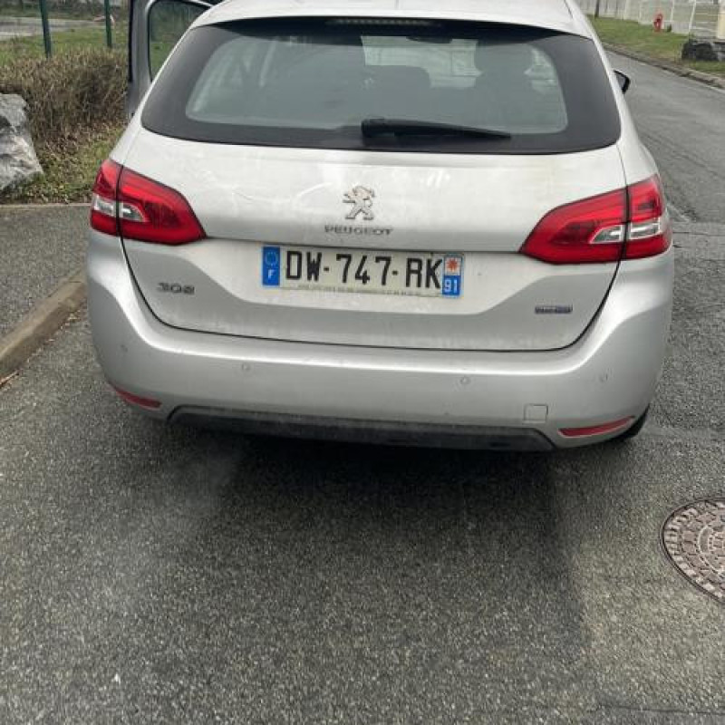 Poignee porte arriere gauche PEUGEOT 308 2 SW Photo n°6