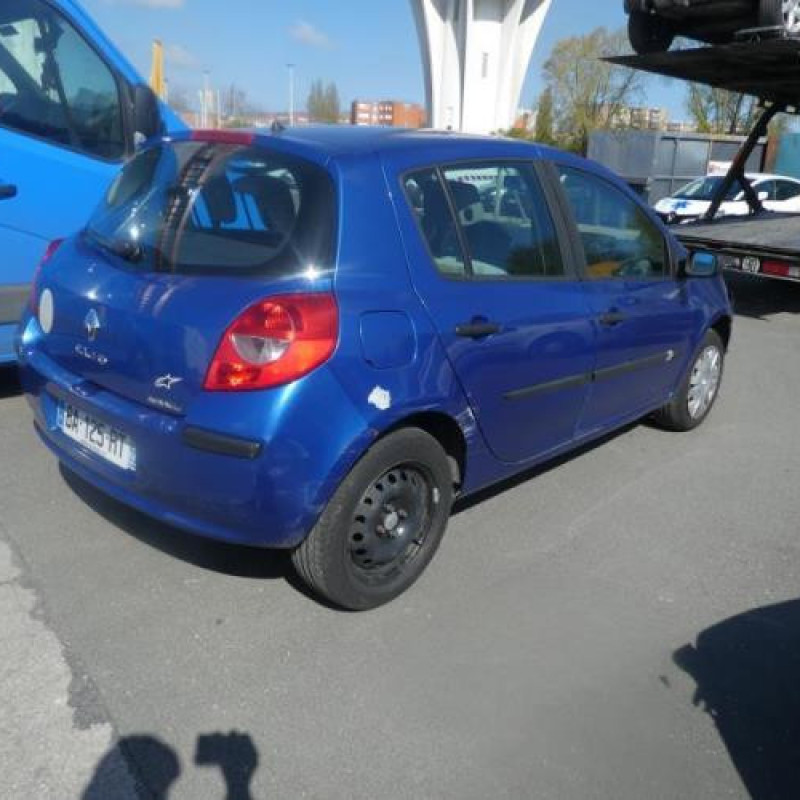 Boitier UCH RENAULT CLIO 3 Photo n°6