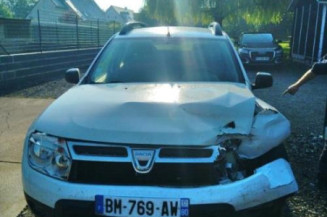 Pare choc arriere DACIA DUSTER 1