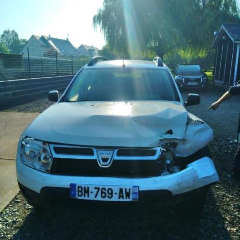 Pare choc arriere DACIA DUSTER 1 Photo n°8