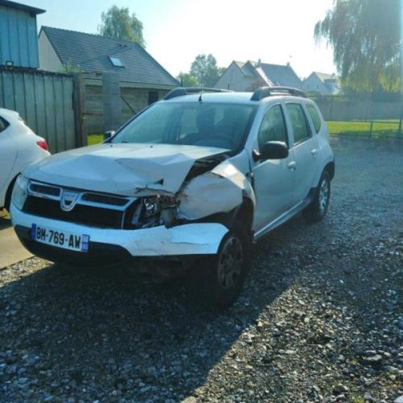 Pare choc arriere DACIA DUSTER 1 Photo n°10