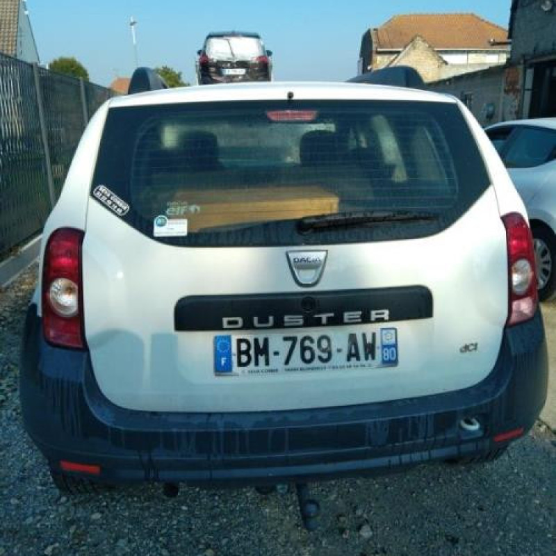 Pare choc arriere DACIA DUSTER 1 Photo n°11