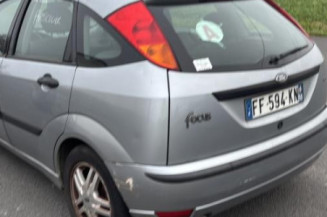 Pare choc arriere FORD FOCUS 1