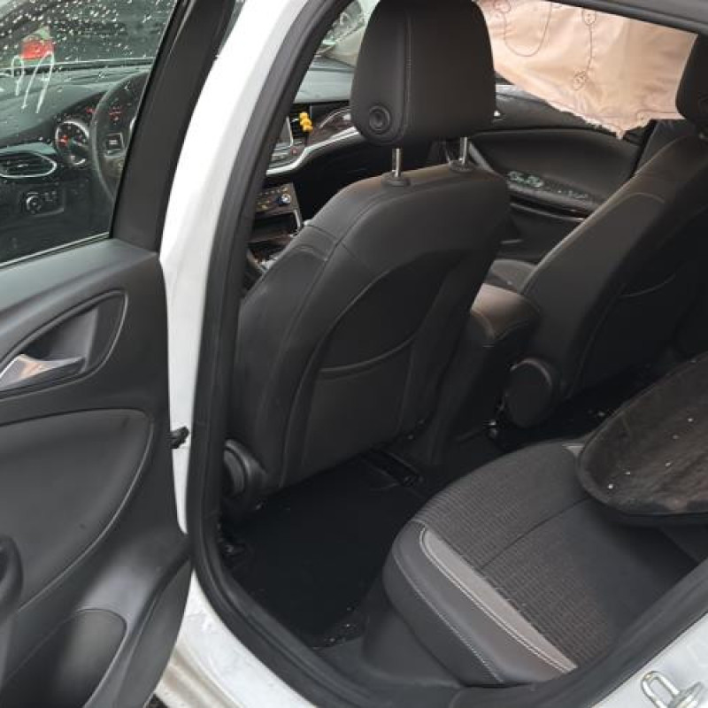 Poignee interieur avant droit OPEL ASTRA K Photo n°13