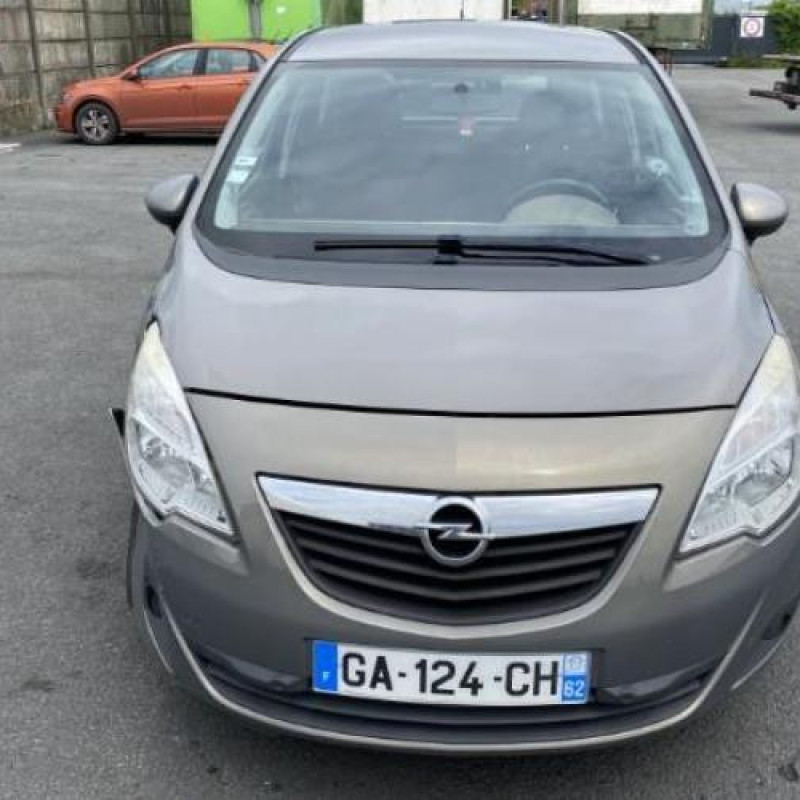 Pare choc arriere OPEL MERIVA B Photo n°14