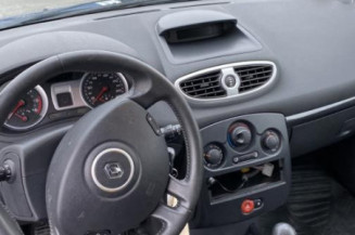 Boitier UCH RENAULT CLIO 3