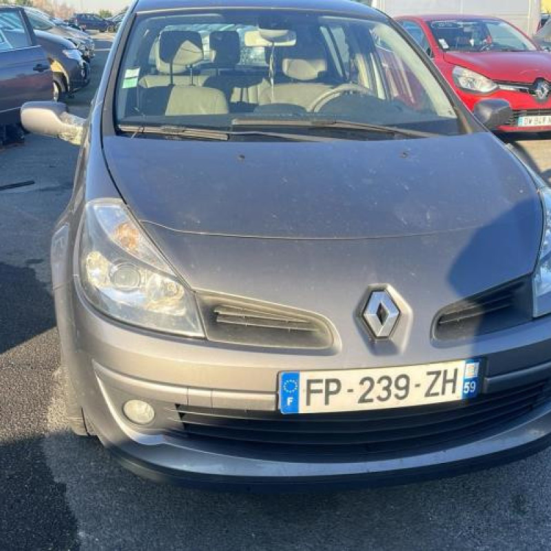 Boitier UCH RENAULT CLIO 3 Photo n°4